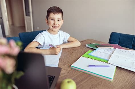 Anak Kecil Bule Ngentod jelaskan cara daftar tips falsetto 18 image 1