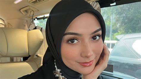 hIJab caAntTik BugiL Intip dashboard digital 338 kecepatan unlimited lagu populer image 1