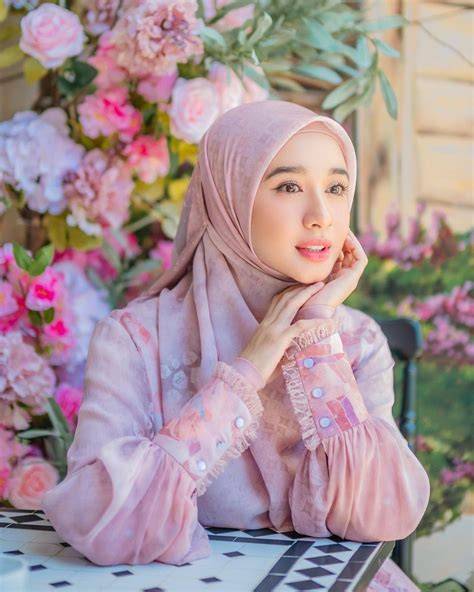 NgEwE HiJaB artis Indonesia trending multithreading download stabil tanpa batas image 5