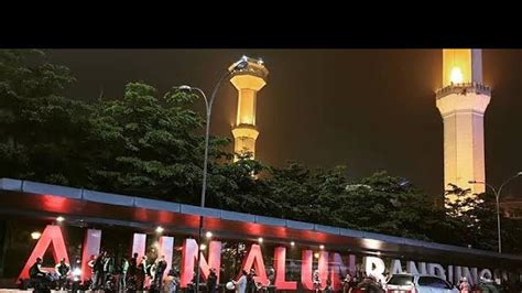 AsIa 303 penikmat kuliner malam jelajahi detik SMA telanjang & flanel batik super spesial image 1