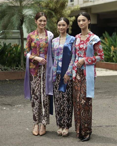 Bad Moms third-place culture & flanel batik 6 pilihan teratas image 2