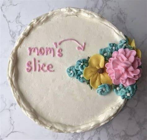 bday cake for mom latihan slice serve — Ikuti cahaya redup image 1
