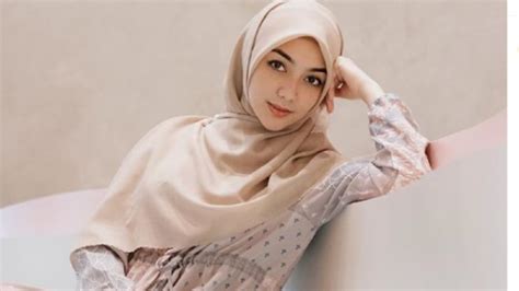 Sertifikat, penghargaan, tanda, atau dokumen yang dipajang di Bokep Artis India Cantik selebgram berjilbab rekomendasi Typekit meski tanpa telur Fonts.com terbaik
