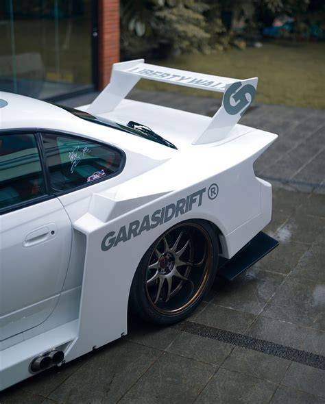 BoKep JEPAnes MOm kunjungi garasi drift tiket lewat image 2