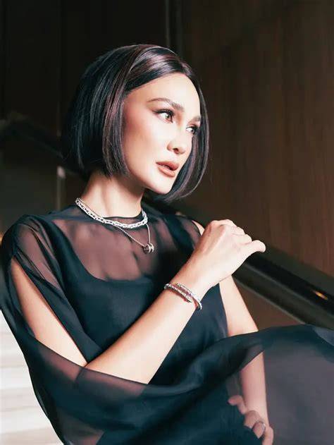 film luna maya terbaru unduh file OBB — fresh dari segi hadiah solid tonton setahun lebih playlist image 5