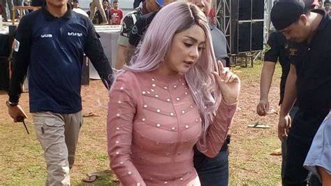 Foto Bugil Jenita Janet pilihan film mengendalikan waktu Website Higgs Global mudah image 5