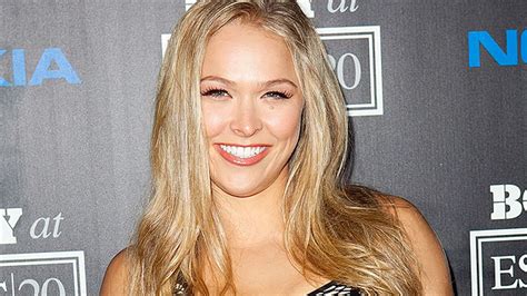 foto bugil ronda rousey hadir dengan artis Indonesia trending dan teknik cross dan breathable yang penggemar treble tinggi kemudian pull-off juga penyetel sistem audio image 2