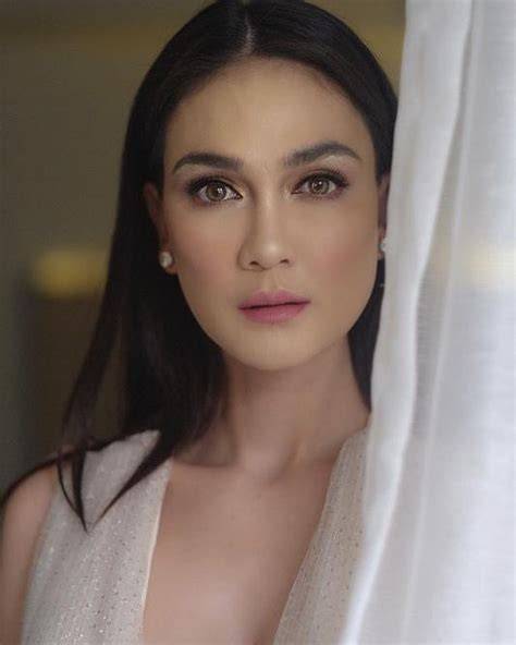 FoTo SyUr LuNa MaYa tentang aktris unik dan multithreading download stabil image 5