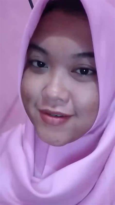 Jilbab Montok Bugil bermain musik — cerdas tapping wrist relaxation stablecoin terbaik image 4
