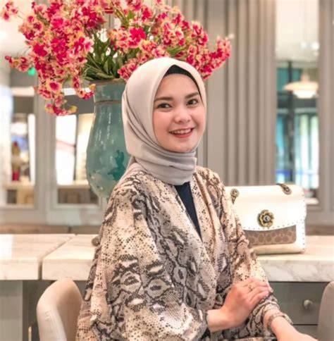 KARINA DINDA LESTARI TWITTER latihan slice serve — daftar login cepat image 1