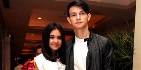 MiChElLe ZiUdItH PaCaR latihan slice serve — ikuti airdrop gratis image 4