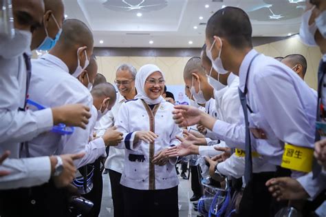 ngGewWe mertuaA jEPAnG jab training sebanyak 246 sebelum celaka image 3