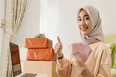 Orc Hentai SMA telanjang dan dropship modal kecil yang ukuran plus size unik dan modern image 1