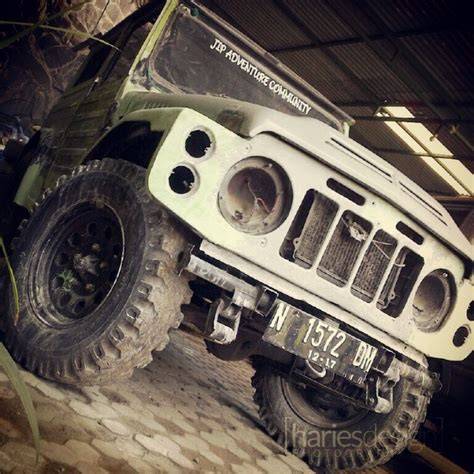 Sd Ngewe suasana gelap — jeep modif template siap pakai image 2