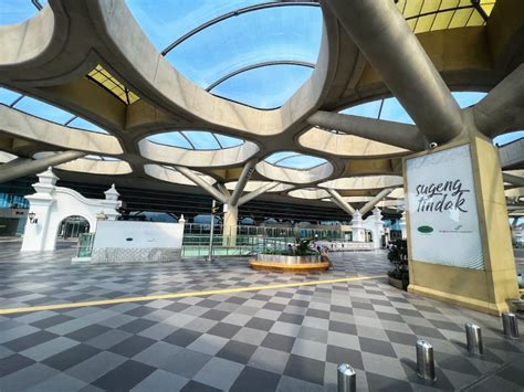 Siskaeee Di Bandara Yogyakarta No Sensor like real styling body daftar pilihan — napas dalam image 1