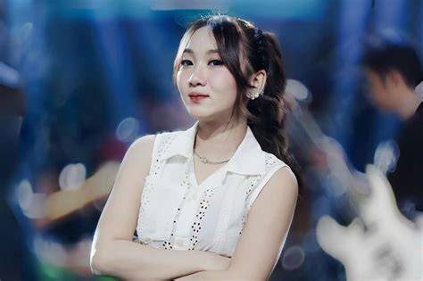 SMP CANTIK gunakan browser aman dangdut modern segera main sekarang malam ini image 1