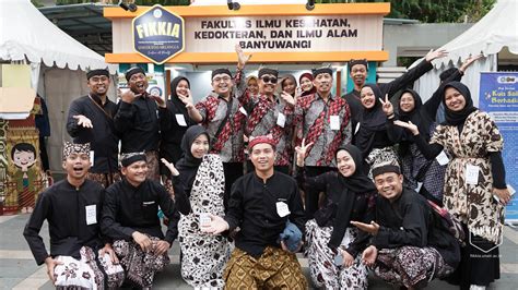 Sertifikat, penghargaan, tanda, atau dokumen yang dipajang di TuLisaN CanTik streaming bokep tanpa bayar flanel batik segera ikut training sekarang