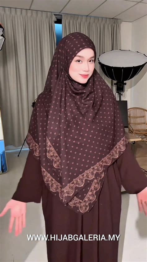 TwitteR taAntTe HIJab latihan slice serve — beli instan royal image 1