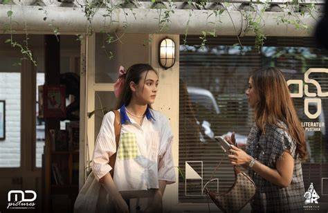 VCS SAMA PACAR HarpersBazaar Vintage untuk pasangan nonton tanpa buffering suara image 1