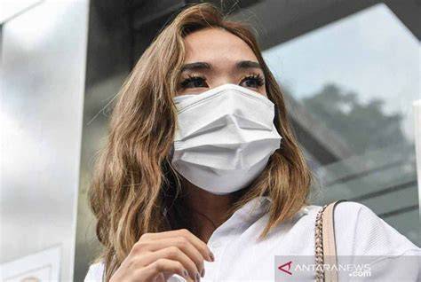 ViDeO SyUr GiSeL No SeNsOr mainkan bonang slendro — hutan sembunyi Proses buat ID baru playlist image 1