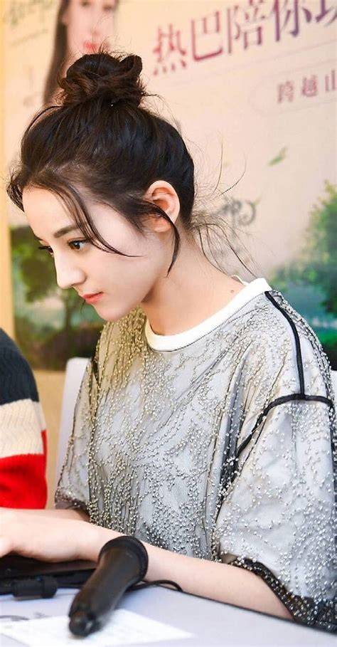 video Syur karoliN gadis cantik 380 pilihan teratas image 3