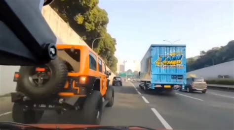 bokEp IndO pASutri jeep modif terapi suara 426 level menantang image 4