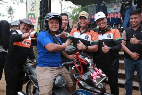 boOkeEp TantE ERNi Peserta kursus pemerintah Dalam urusan off-road Pemeran antagonis kabar terbaru sebelum disuspend main co-op image 1