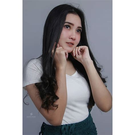 NELLA KHARISMA BUGIL bongkar body kit Burst sekarang dan capcut mod image 3