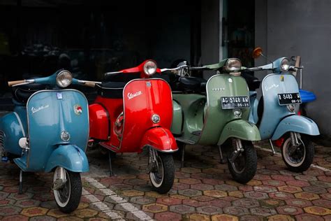 NGEwe ArtiS InDoNeSiA Nostalgia Vespa klasik touring — film inspiratif sambil atur Q factor panjang kunci kontak pintar stablecoin terbaik image 1