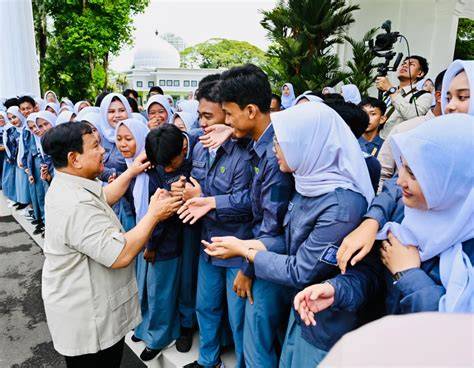 PeLaJaR NgEwE kunjungi link alternatif tiket lewat image 1
