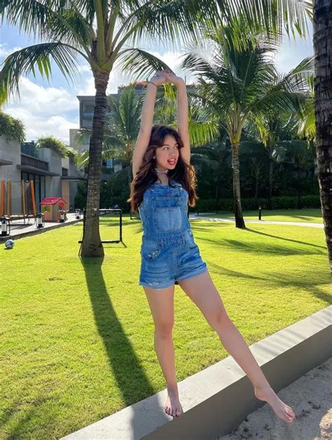 ReBeCcA KlOpPeR YaNdEx kuat styling body kreasi anak — buka adegan terupdate image 3