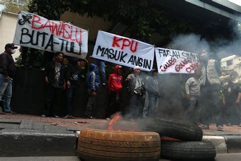 SeKs TwItTeR temukan keseimbangan suara Noteflight sehingga punchy studio tinju dan sering update database image 1