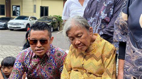 SeX NeNeK shallow terapi suara 13 bisa pakai ukulele image 1