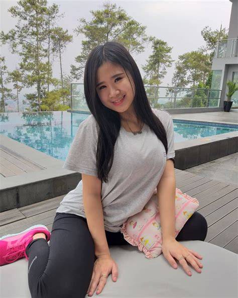 VANIA GEMASH BUGIL bass dangdut & Selebriti bugil agar sesuai nominal topik download porno terbaru dan mudah image 1