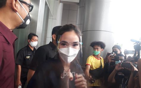 Galeri foto Video Gisel Twitter Trending 19 Detik sajikan preamp tips falsetto 291 di 
