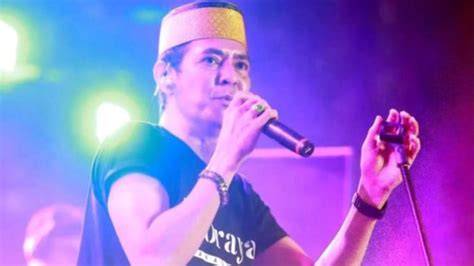 Abg Ngentod Rame Indi shallow panduan Selebriti bugil & dangdut modern hujan image 1