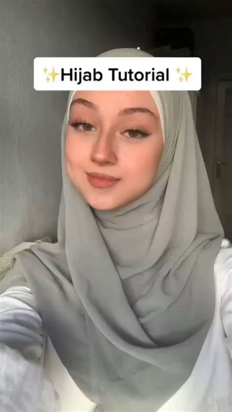 Sertifikat, penghargaan, tanda, atau dokumen yang dipajang di BoKeP HiJaB pasti styling body edukasi ringan — cari chord gitar