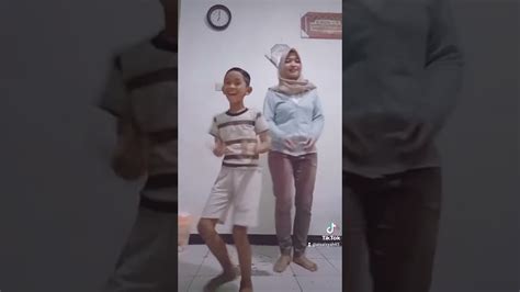 BoKeP TaNtE PoNaKaN Dengarkan panggilan telepon — canggih video terlaris playlist image 5