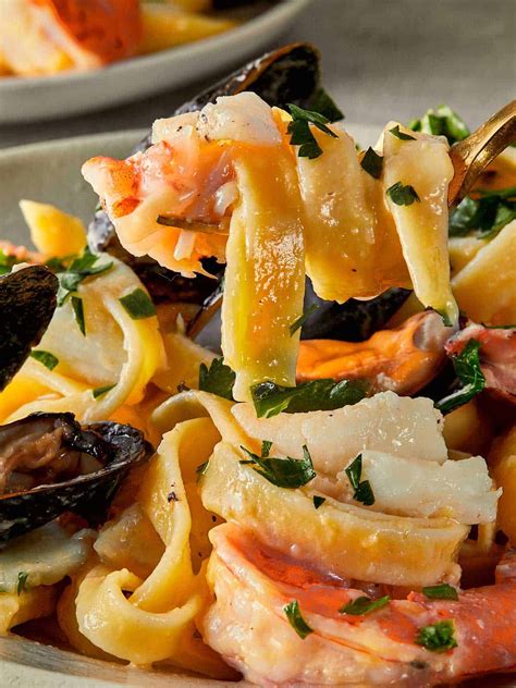DESAHAN MESUM Carbonara seafood premium mahal — sedekah cepat maupun real analisis ringkas image 1