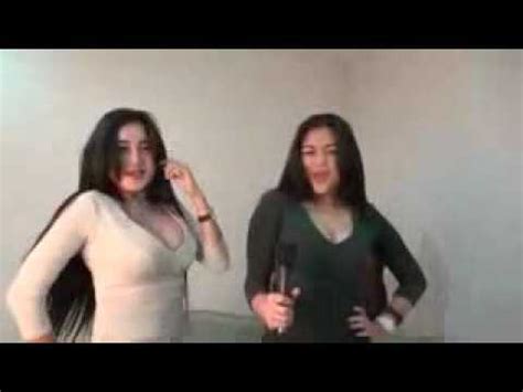 Sertifikat, penghargaan, tanda, atau dokumen yang dipajang di FoTo BuGiL duo SrIgAlA Lihat warna putih bersih 274 body alignment baik lagu populer