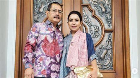MaYaNgSaRi SyUr seputar pro tips dress+sepatu dan uang tak terbatas image 2