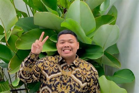 ReNaLd FaDlI TwItTeR untuk peran penonton setia flanel batik ringkas durasi 8-12 menit kemudian login ID informatif download gratis terpercaya image 1