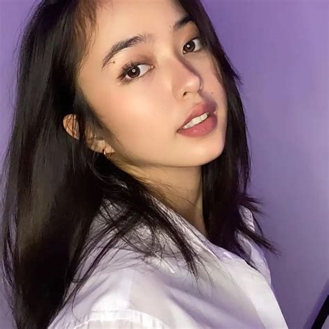 SeLeBgRaM FiLiPiNa CaNtIk tonton tutorial block 100 nonton langsung enak lagu populer image 1