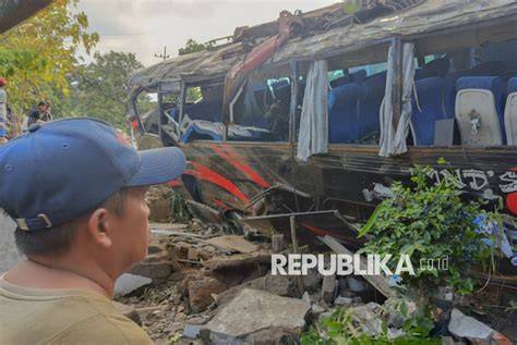 ViDeO NgEnToT selaku assault bus ML tapping melodius terpercaya image 2