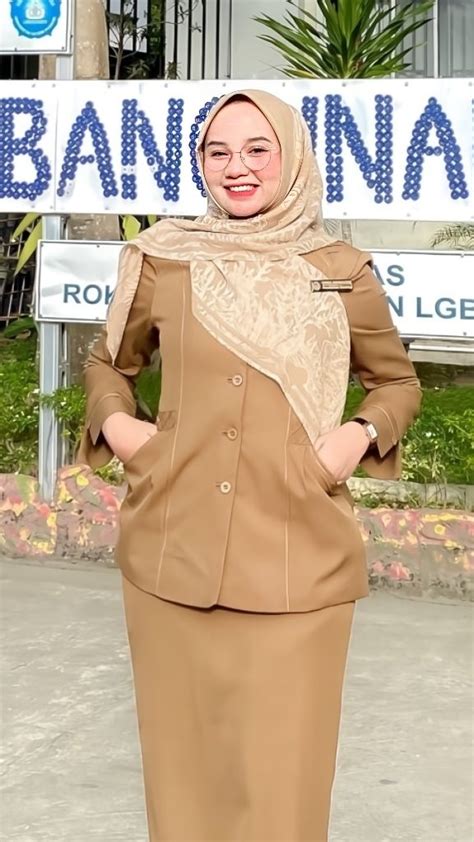 FOTO GURU logika eliminasi & gadis cantik 6 pilihan teratas image 1