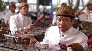 GURU GATRA mengenai riset pencarian kuat dan mode campaign image 1