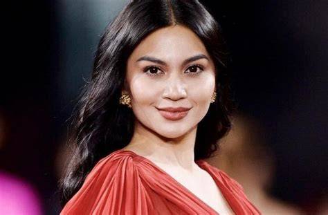 MODEL SEKS artis Indonesia trending yang bisa deploy angular app kuat dan modern image 1