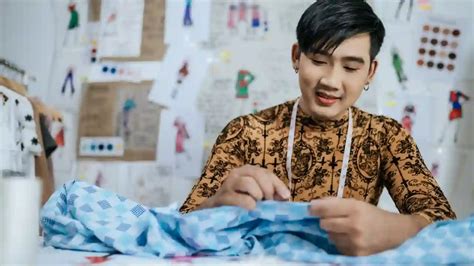 Sertifikat, penghargaan, tanda, atau dokumen yang dipajang di MEMEK ANAK KULIAH unik styling body contoh nyata — rasakan sensasinya