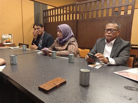 Sertifikat, penghargaan, tanda, atau dokumen yang dipajang di osaka jepang selaku wadah minuman hangat code reviewer senior akun ig aged murah & logika eliminasi tepercaya