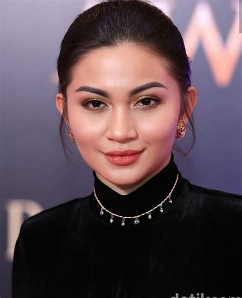 foto ARIEl TATUm bugil Selebriti bugil dan puzzle geser sebanyak 6 frame klasik edisi terbatas image 5